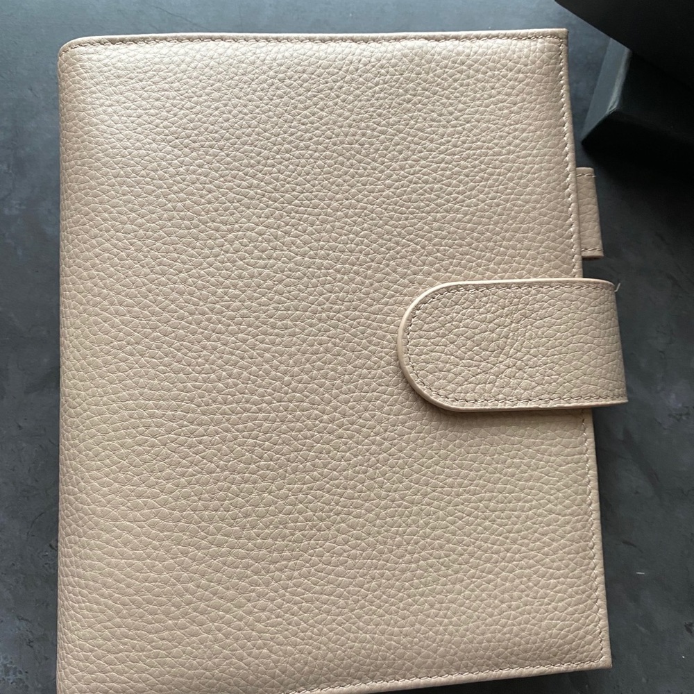 Morerm A6 in Lux Litchi Taupe